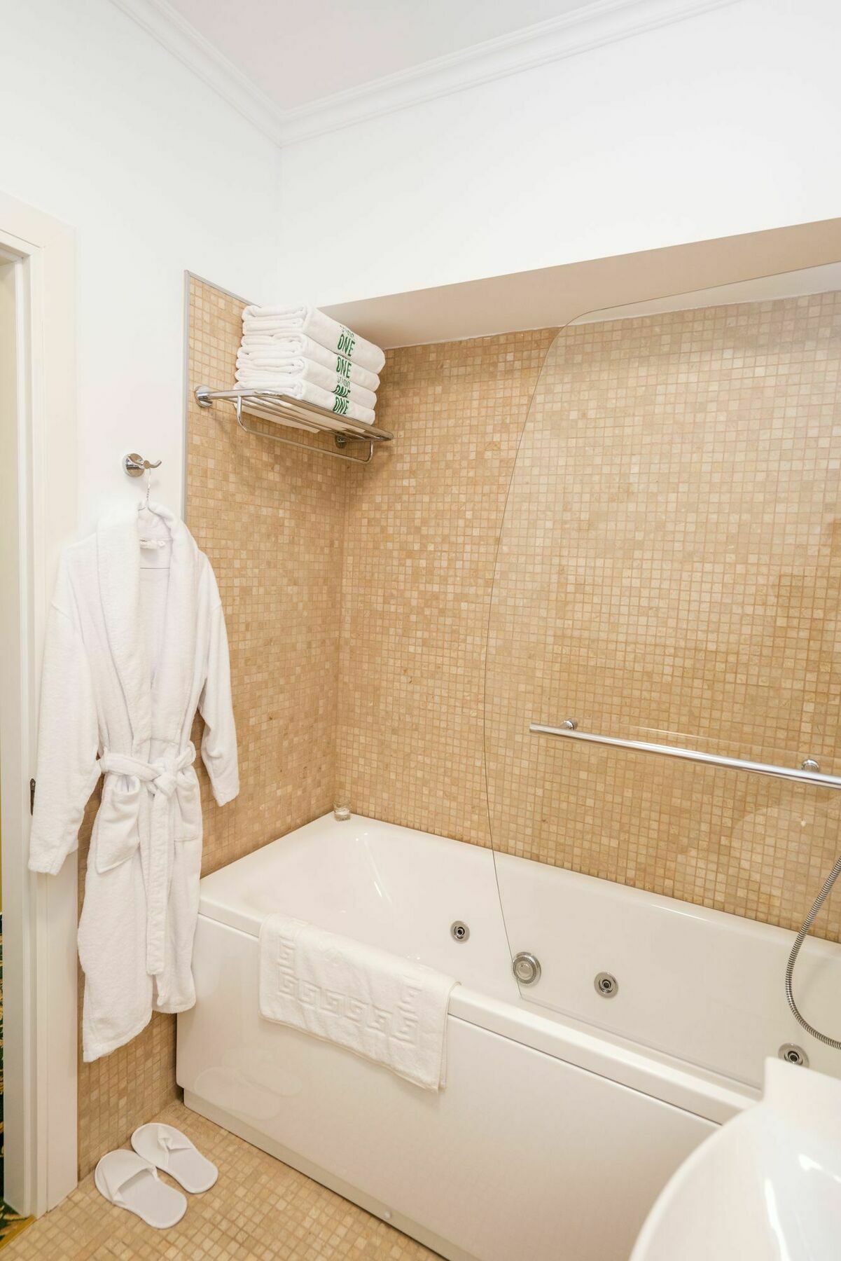 Studio One Accommodation Suites Bukarest Exterior foto