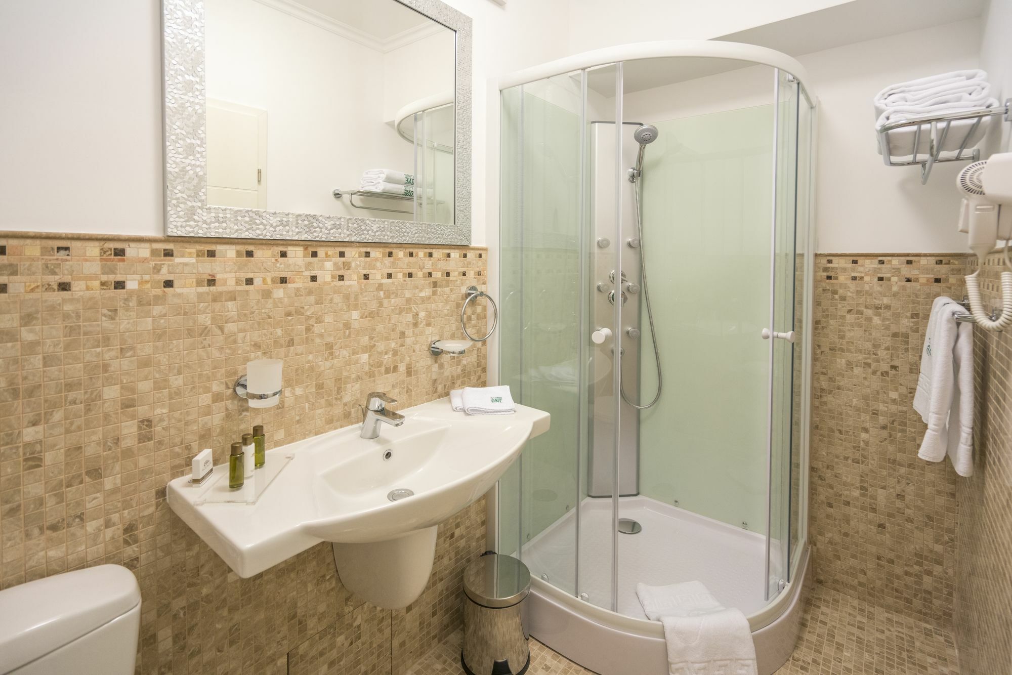 Studio One Accommodation Suites Bukarest Exterior foto