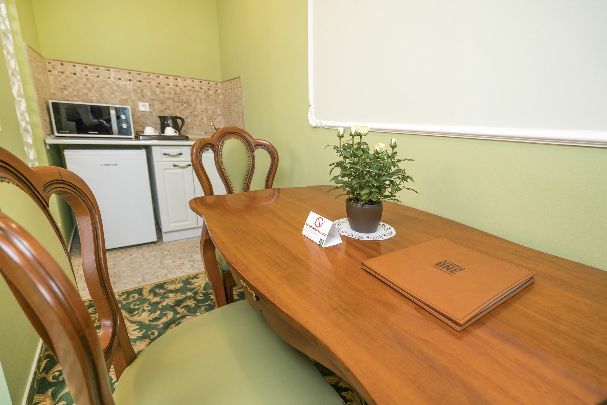 Studio One Accommodation Suites Bukarest Exterior foto